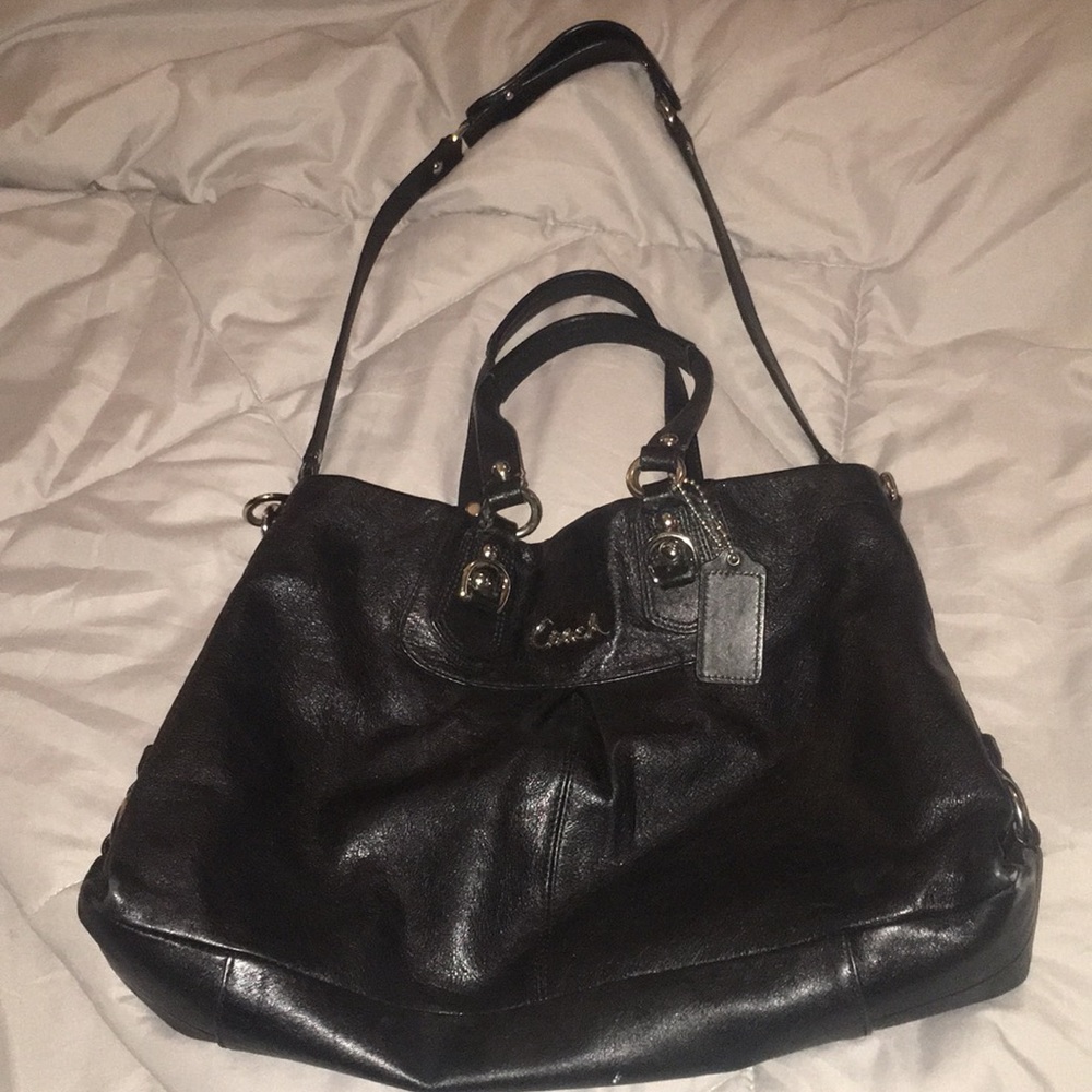 Coach bag with optional shoulder strap